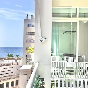 https://superbe-appartement-au-calme-a-cote-de-la-plage.fr-provencehotel.com