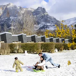 Vvf Villages  Les Pyrénées Ariégoises  Les Cabannes Hébergement de vacances