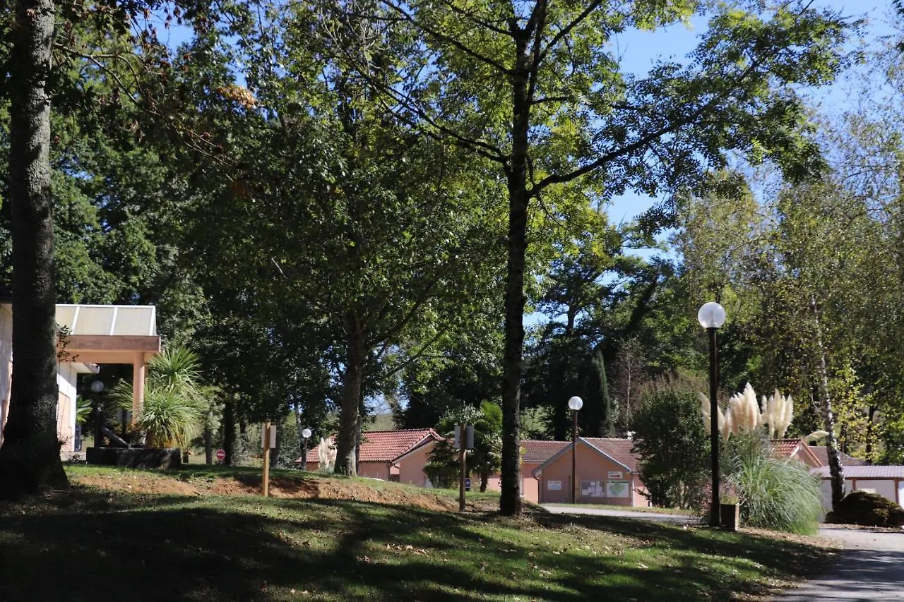 Camping Parc D'Audinac Les Bains 3 Etoiles - Piscine Chauffee - Vue Montagne Saint-Girons  3*, Saint-Girons (Ariege)