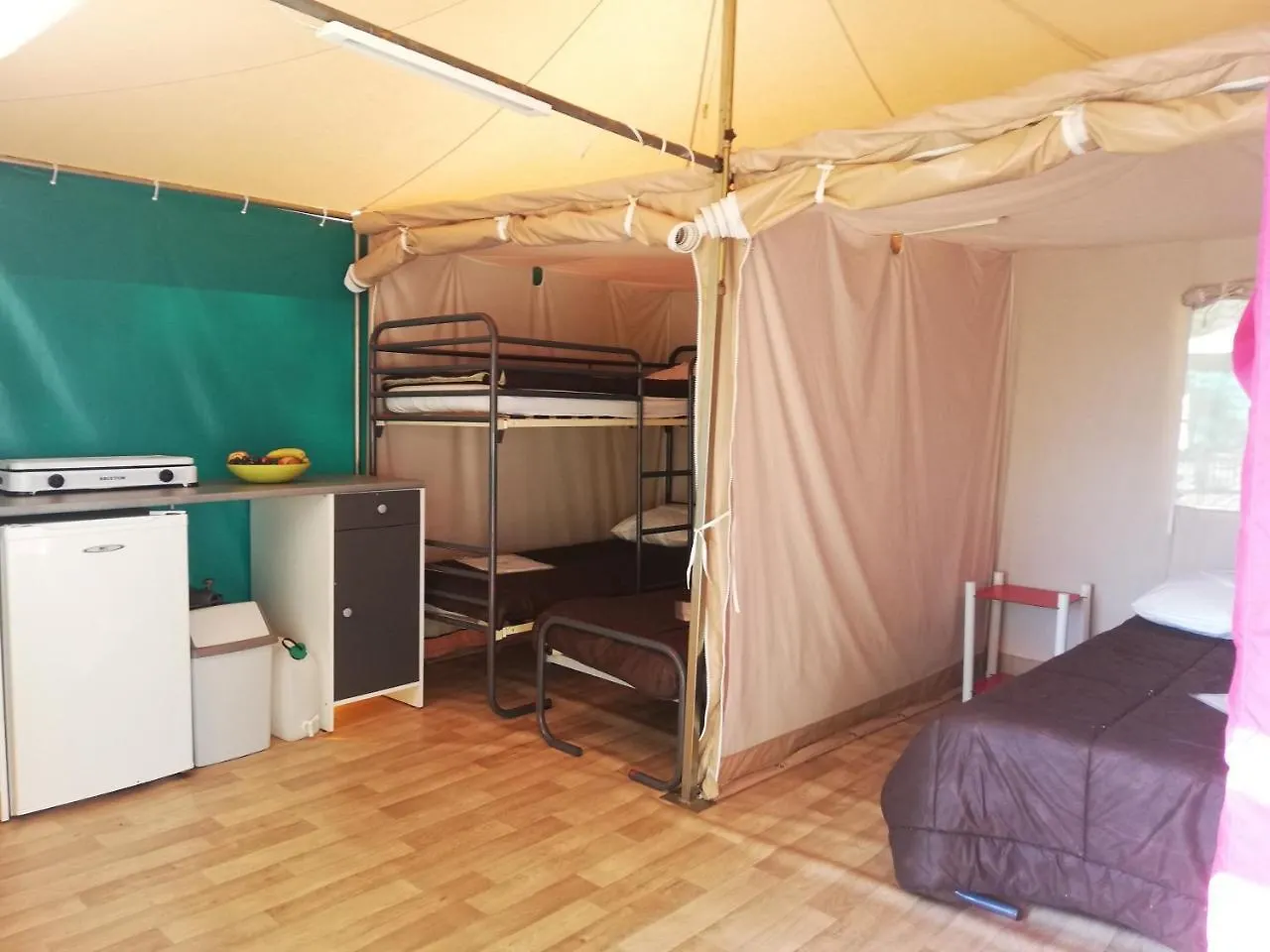 *** Campeggio Camping Parc D'Audinac Les Bains 3 Etoiles - Piscine Chauffee - Vue Montagne Saint-Girons  Francia